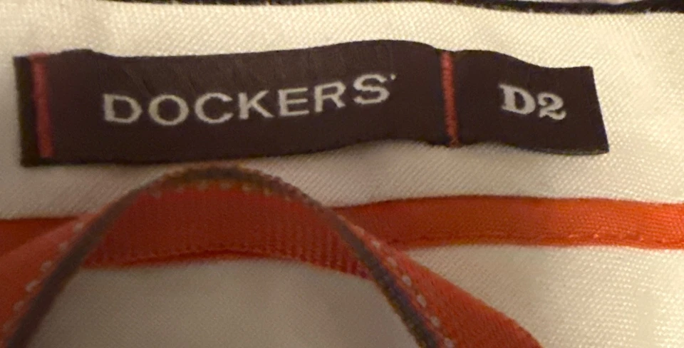 Pantalones de vestir Dockers D2 para hombre 38x34 frente plano carbón rayas calce recto Foto 4 de 4