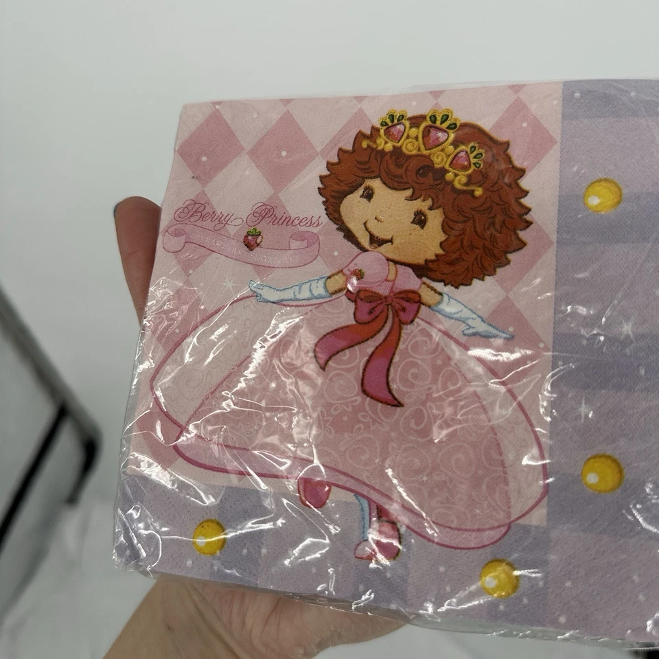 VTG Y2K Strawberry Shortcake “Berry Princess” American Greetings Napkins 16 Pack - Image 3 of 3