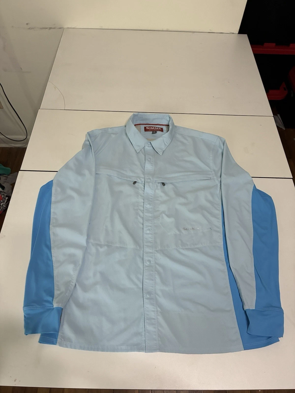 Simms Fishing Shirt Large Light Blue Performance Snap Front Outdoor Vented Sport