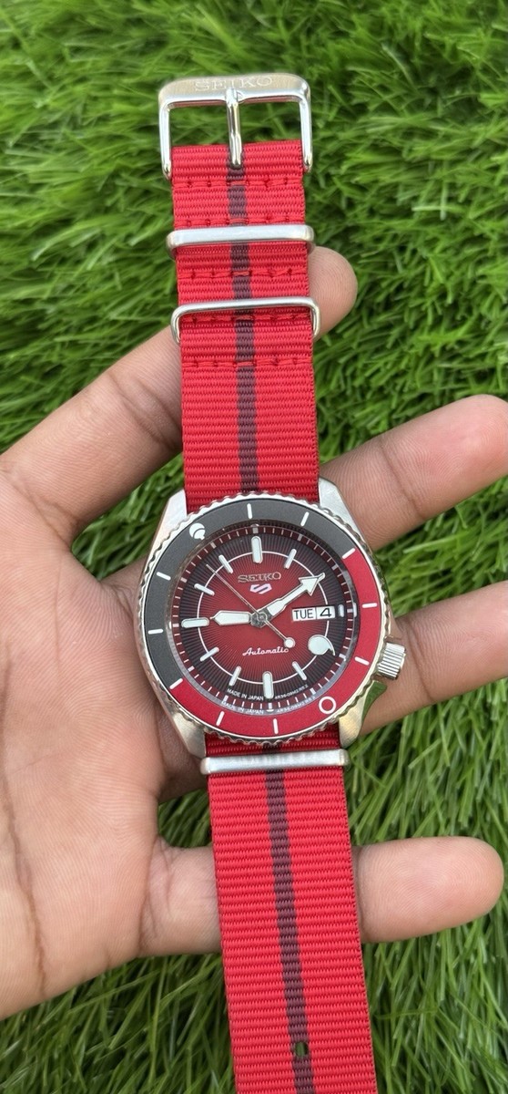 SEIKO 赤 正方形 掛時計 セイコー プロスペックス SPB345J1] 最近買ったこの時計、赤い文字盤が