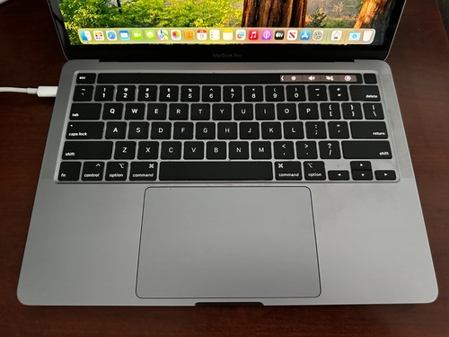 Apple MacBook Pro 13 Inch Touchbar (2020) 1.4GHz Core i5 512GB 8GB RAM Sequoia - Bild 3 von 18