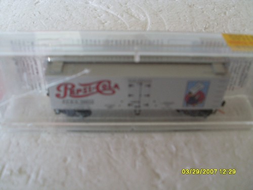 MICRO TRAIN LINE N-SCALE PEPSI PEPSI-COLA 36' SHEATHED ICE REEFER P.C.E.X.58012 | Zustand: Used
