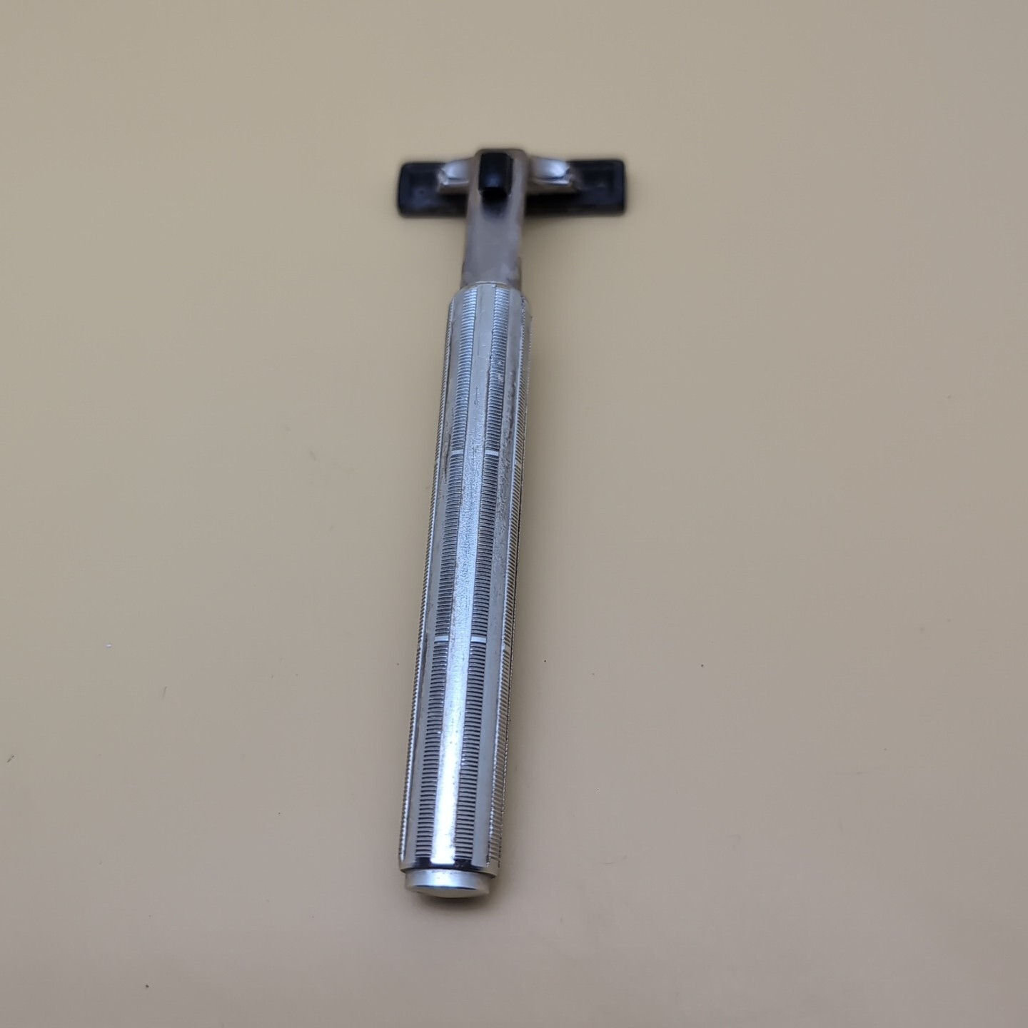 Vintage 1980s Gillette Atra Cartridge Safety Razor Metal Handle w/ Caddy