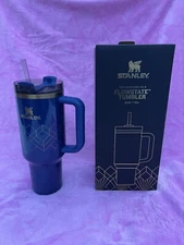 stanley 40 oz Flowstate tumbler