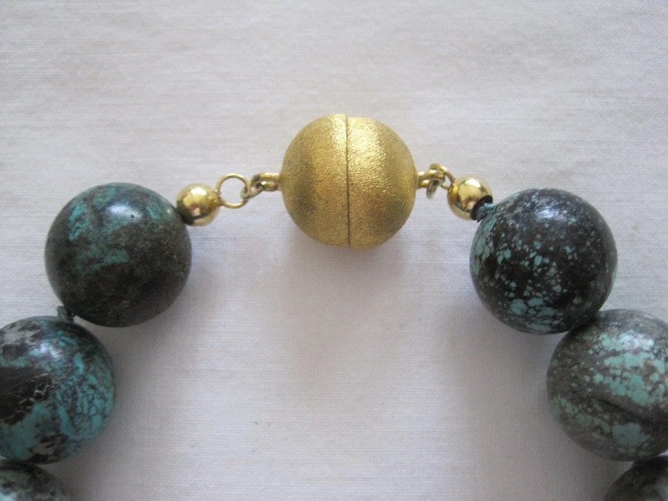 Halskette mit Türkisfarbenen Steinen und vergoldeter Silbermagnetschliesse (925) - Bild 3 von 4