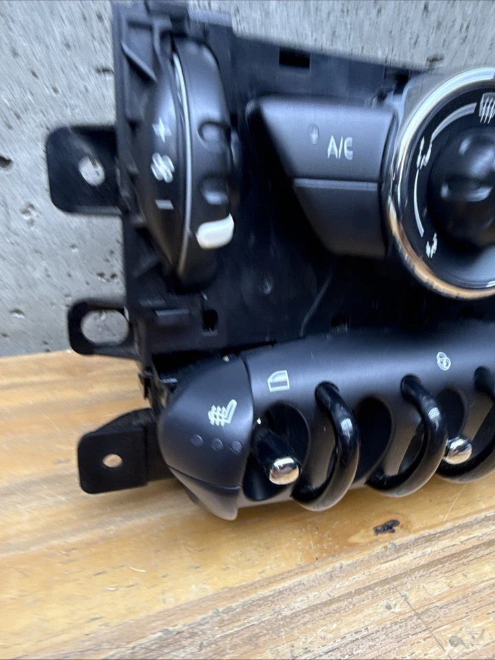 Unidade de controle de temperatura painel 2013-16 Mini Cooper Countryman E10605448 fabricante de equipamento original - Imagem 2 de 4