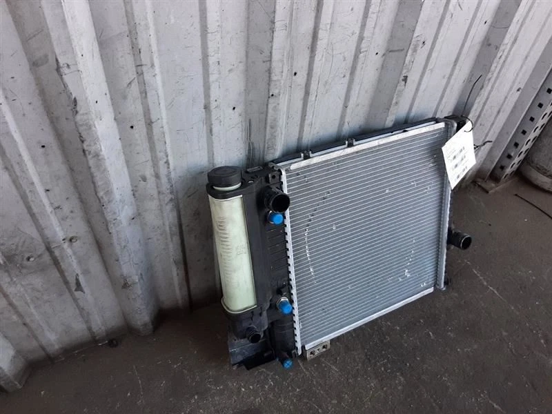 Radiador BMW Z3 318i 1.9L 17111469176  - Imagem 3 de 4