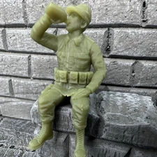 World War 2 American SITTING DRINKING Toy Soldier Military Resin 1/32 WW2 Figure