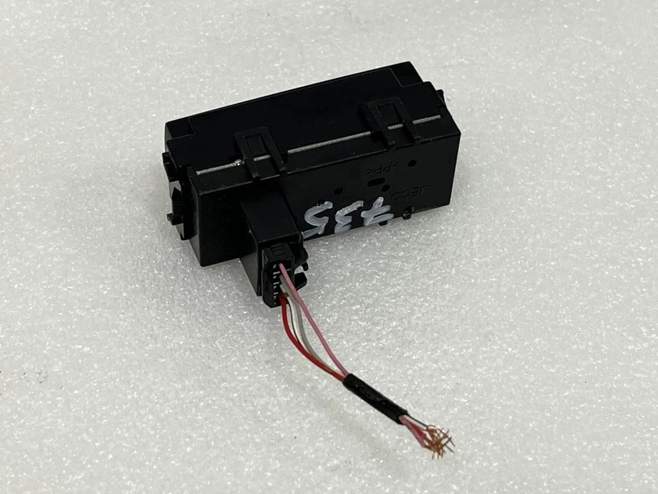 2004 2005 2006 2007 2008 2009 TOYOTA PRIUS ПРИБОРНОЙ ПАНЕЛИ ЧАСЫ 83910-47040 - Изображение 2 из 3