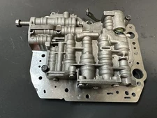 C4 TRANS VALVE BODY D7ZP-7A101-AA D7EP-7A092-AA WITH SHIFT KIT INSTALLED 8 BOLT 