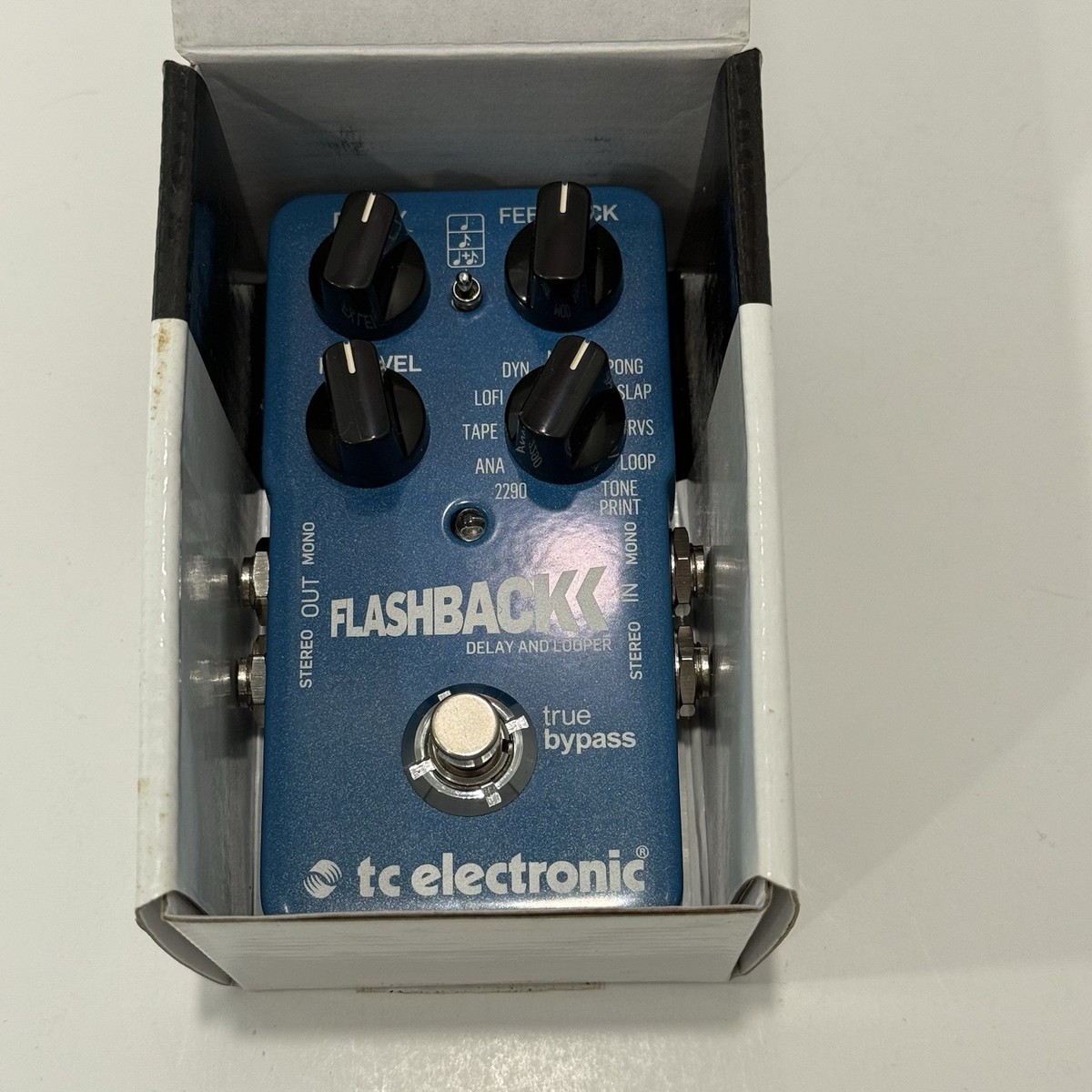 tc electronic FLASHBACK DELAY＆LOOPER Amazon.com: TC Electronic FLASHBACK 2 DELAY Legendary Delay
