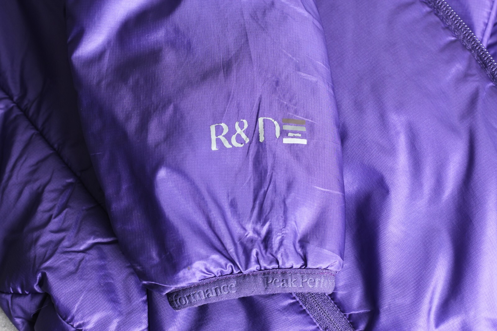 PEAK PERFORMANCE HELI PRIMALOFT Padded Hooded Jac… - image 6