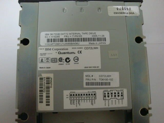 IBM 71P9163 Internal DAT72  DDS5 Tape Drive 5.25" Bezel - Image 2 of 4