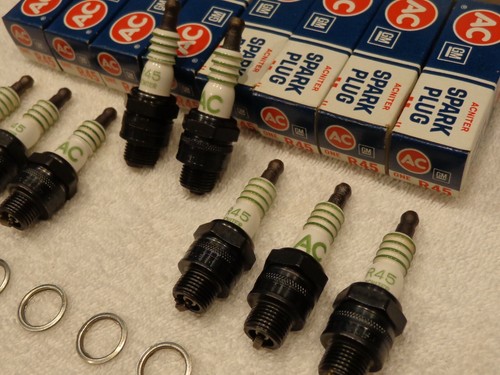 ‘NOS’ AC-R45 Spark Plugs....’ACNITER PRINTED’......AC-R45.....GM #5569834 - Picture 6 of 12