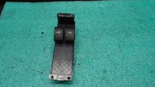 VW Passat B5 Variant 1.9 TDI Fensterheberschalter vorne links 1J3959857