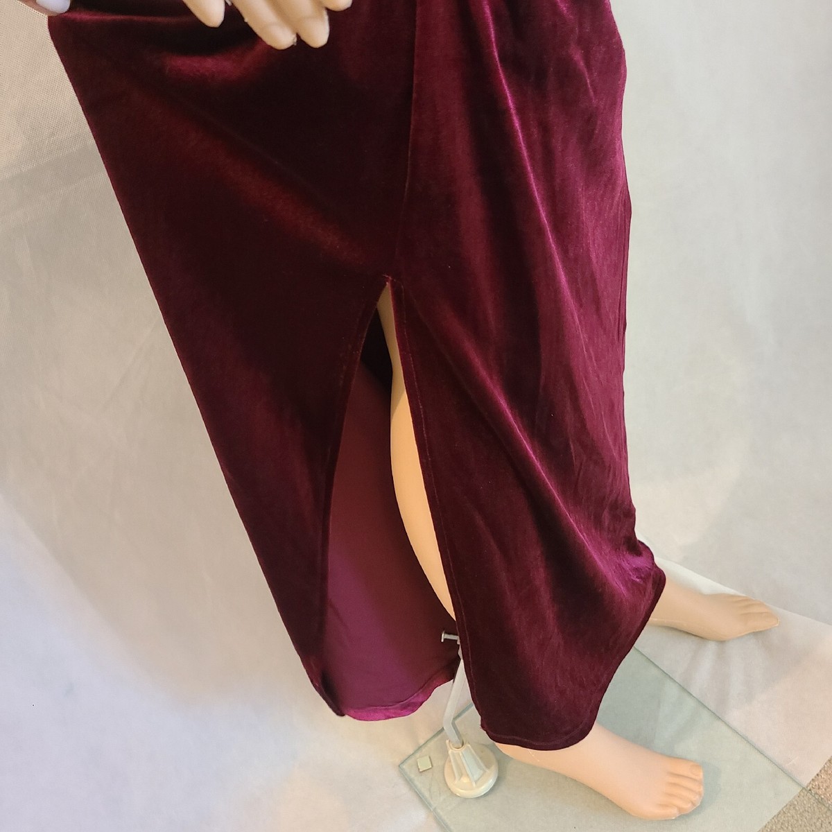 Candalite Women's Velvet Ruched One Shoulder Gown In Burgundy SZ M | eBay Candalite Women's Velvet Ruched One Shoulder Gown In Burgundy SZ M | eBay