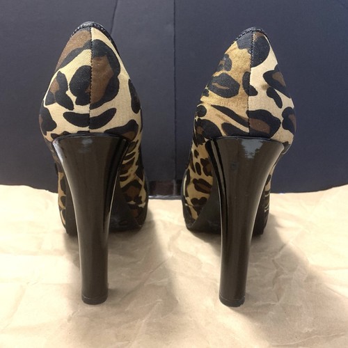 BCBG Paris Phynia Leopard Pump - Picture 6 of 7
