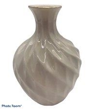 Lenox Bud Vase Cream With Gold Trim