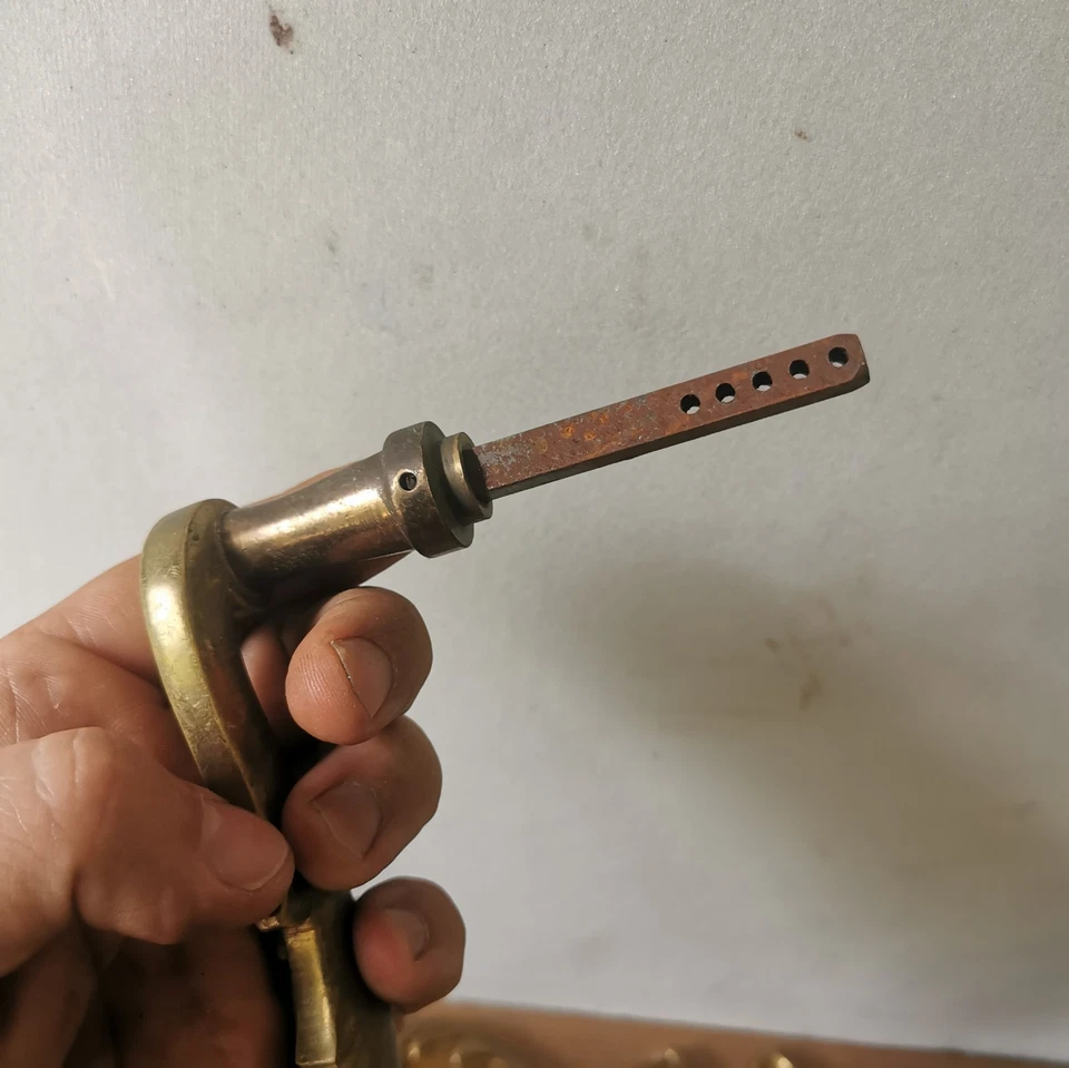 Ensemble 4 Poignées Porte Avec 2  Plaque Propreté Bronze Style LOUIS XV /  A328 - Photo 4/4