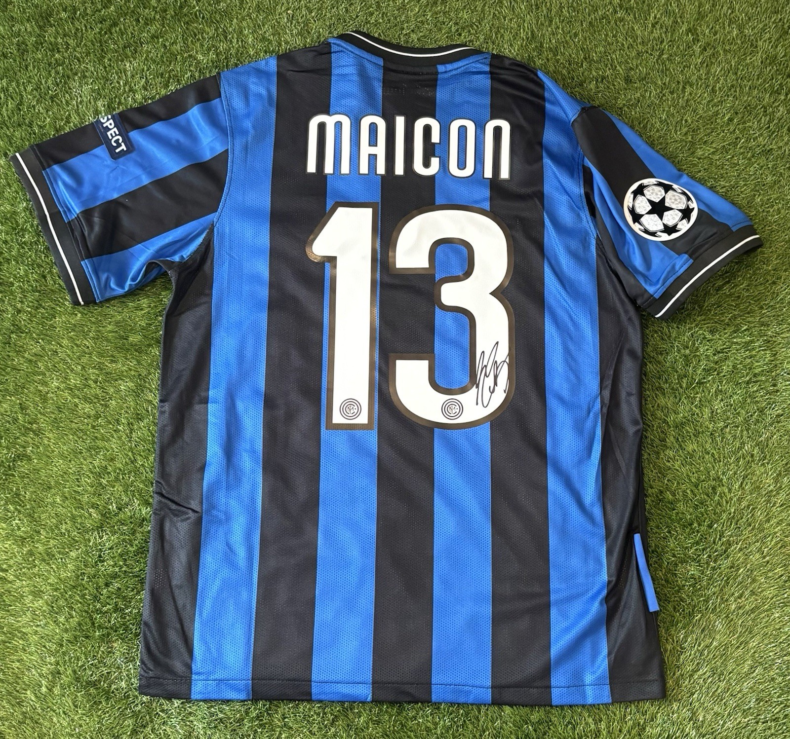 Maicon Signed Inter Milan 2009/10  Home Shirt