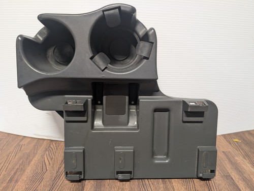 International 4300 Durastar Cup Holder (MATCH 3627945C91)