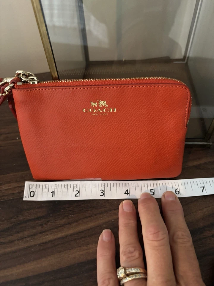 Muñequera pequeña Coach de cuero naranja nueva con etiquetas Foto 2 de 3