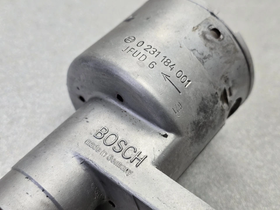 BONITO USADO ORIGINAL BOSCH PORSCHE 911 2.7 JFUD6 DISTRIBUIDOR UNIDAD BASE 1/76 Foto 4 de 4