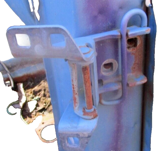 73-87 Chevy GMC Truck Passengerside Upper Door Hinge - Image 2 of 2