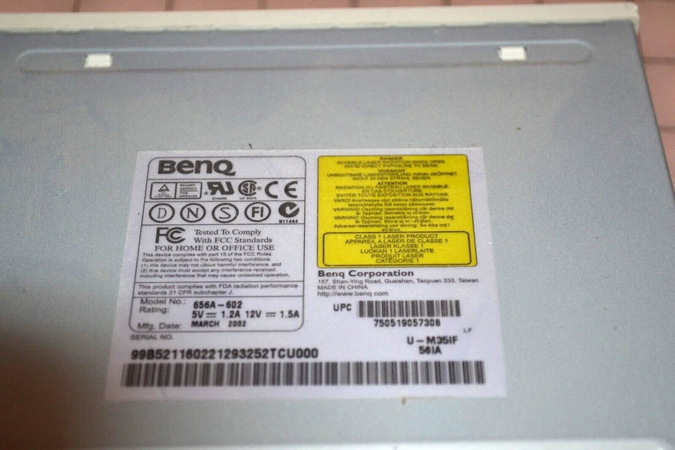 656A-602, U-A35AF-56AI ACER / BENQ 52X CDROM DRIVE White BEZEL - Image 4 of 4