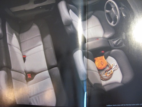 2000 Chevrolet Chevy Blazer Truck Sales Brochure LS LT ZR2 TBZ, Original Xlnt - Picture 3 of 4