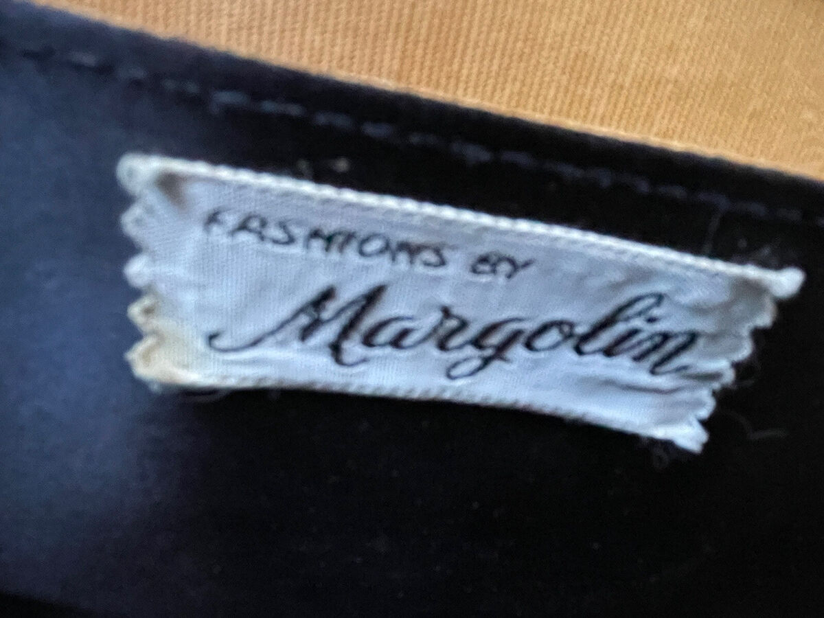 Fashions by Margolin Bakelite Handled Glossy Black Leather Fashions by Margolin Bakelite Handled Glossy Black Leather