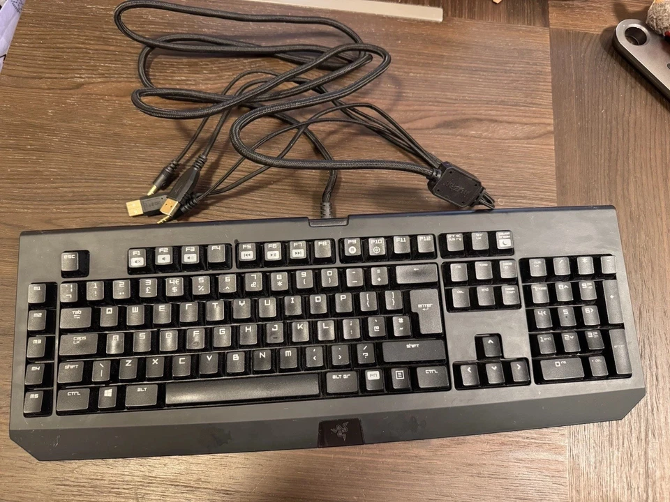 Razer BlackWidow Ultimate Mechanical Gaming Keyboard 2014 RZ03-0039, UK Layout - Image 2 of 3