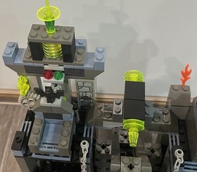 2002 LEGO Studios: Scary Laboratory Set #1382 90% Complete Used 4 Mini Figures