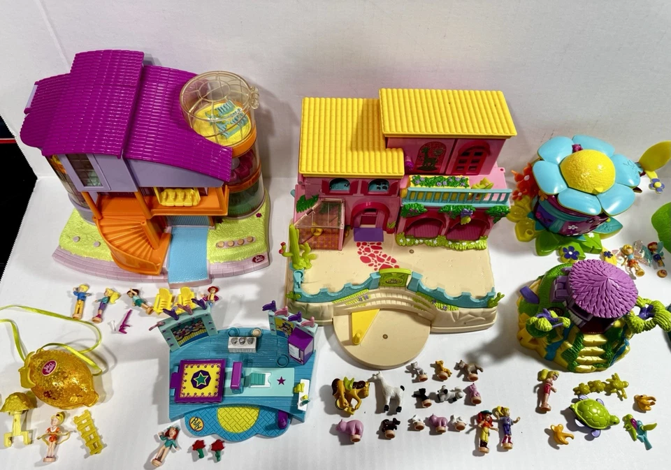 Lote De Colección (11) Juegos Polly Pocket, Compactos, Medallones, Muñecas y Accesorios Foto 2 de 4