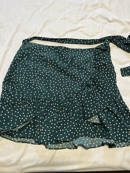 Ghanda Wrap Green Spotted Skirt / Size Small 