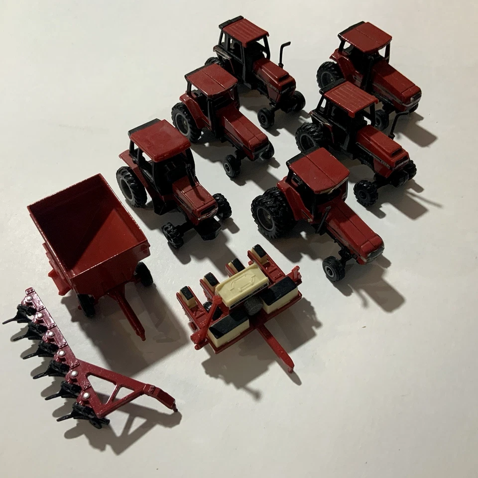 Vintage Die-Cast Case IH Tractor Replica & Implement Bundle (1/64 Scale) Ertl - Image 3 of 4
