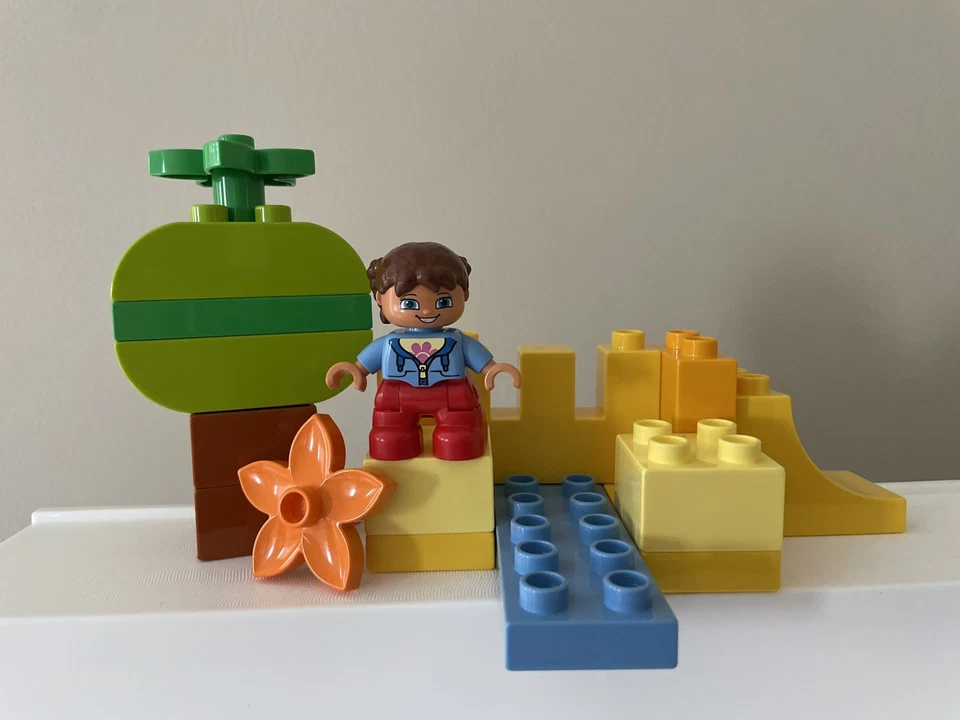 Lego Duplo Camping Adventure - Beach RV Camper Set Incomplete - image 3 of 4