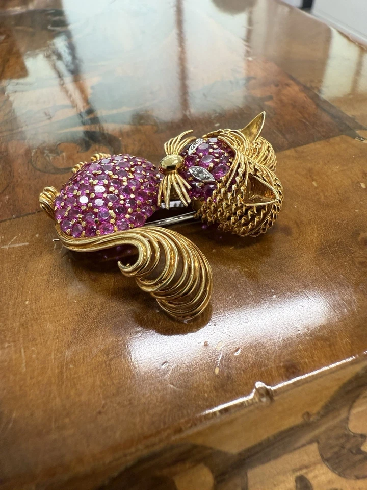 TIFFANY & CO. 18k Yellow Gold, Ruby & Diamond Cat Clip Pin Brooch Vintage 1960s - Image 3 of 4