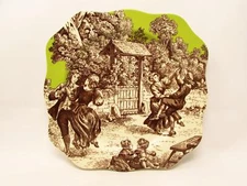 Famille a Table by Rosanna Dinner Plate Brown Landscape Motifs On Green Scallop