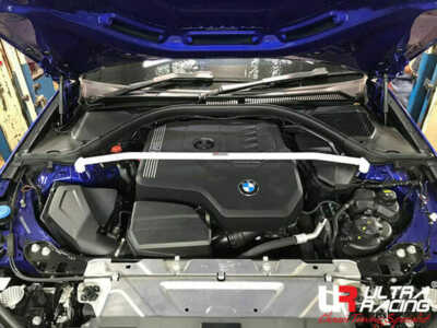 ケ*ー様  G20 /G21 フロントタワーバー For BMW G20 330i / G21 M340i Ultra Racing Front Strut Bar Upper