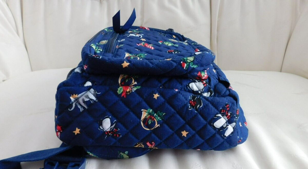 VERA BRADLEY Sling Backpack - Snow Globe Motifs Holiday 