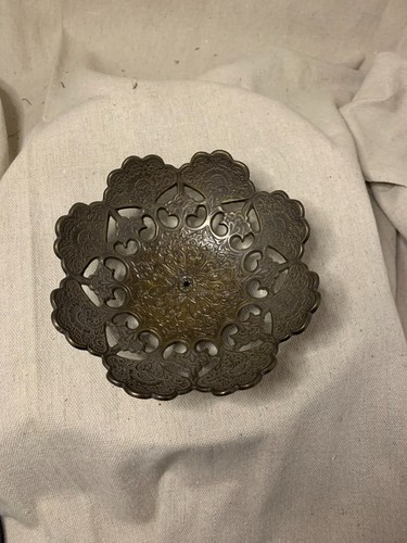 Vintage Peacock style scallop edge Metal Boal 6 in round - 第 1/4 張圖片