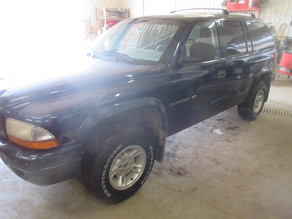 Used Rear Right Door Assembly Rear Side fits: 1999 Dodge Durango R. privacy tint Foto 3 de 4