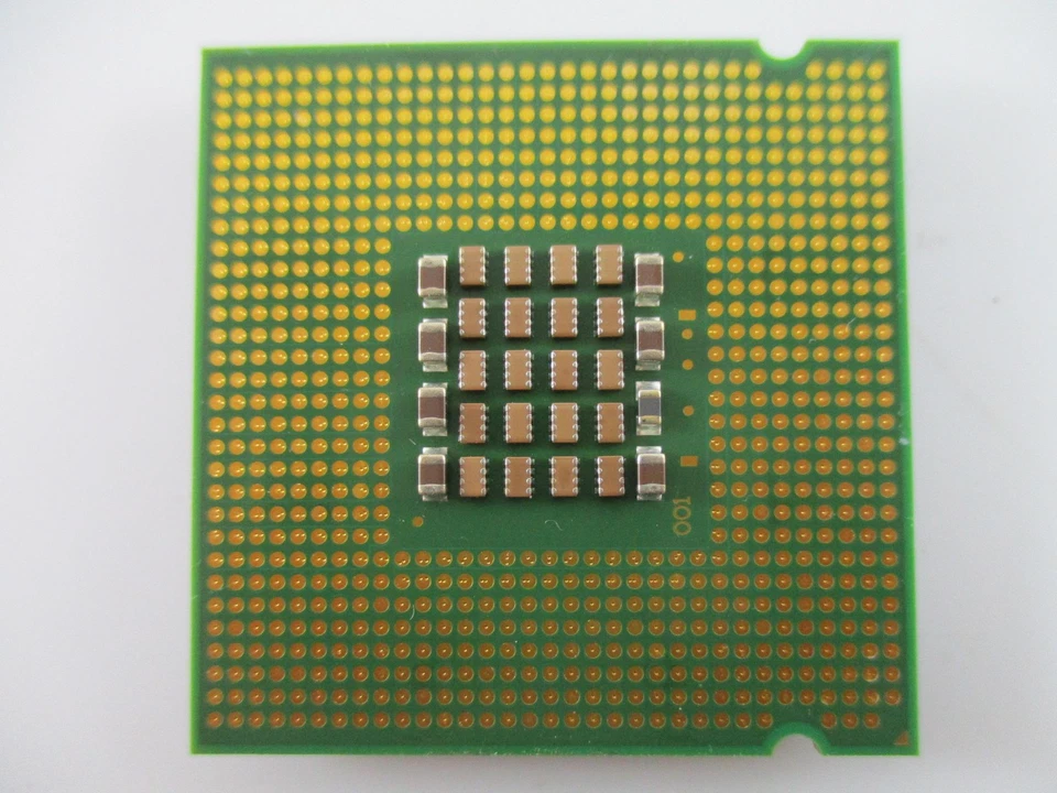 CPU INTEL PENTIUM D 820 2.8GHZ SOCKET 775 SL8CP - Imagen 2 de 2