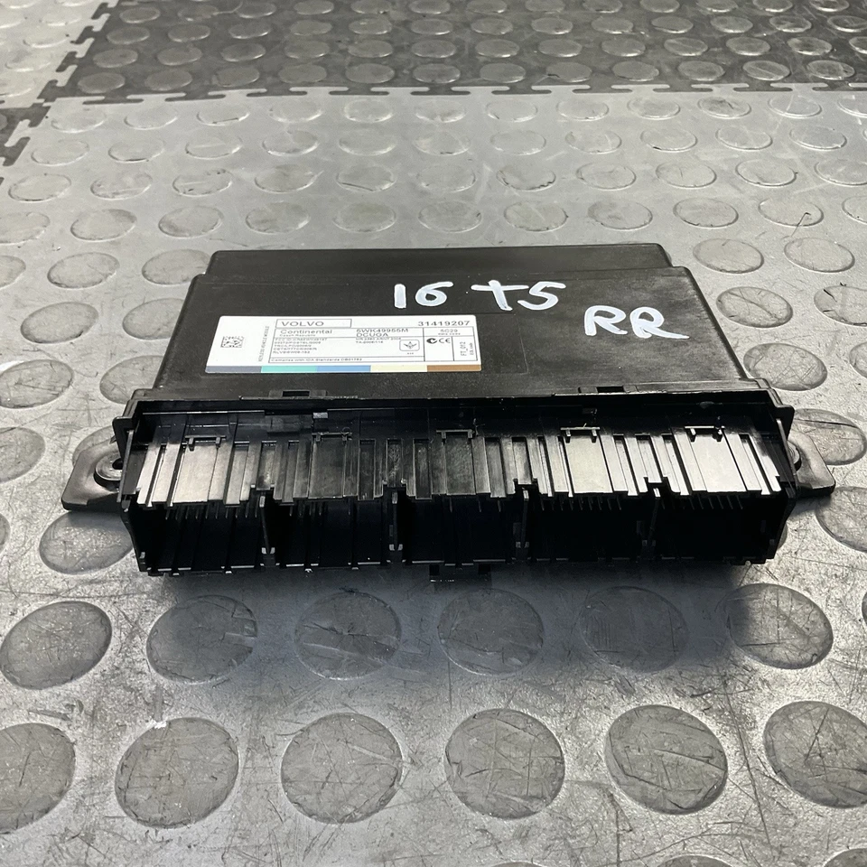 2011-2018 VOLVO S60 TS REAR RIGHT SIDE KEYLESS VEHICLE ENTRY CONTROL MODULE OEM - Image 2 of 4