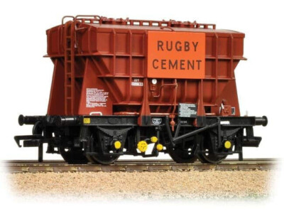 Bachmann 38-272 22 Tonnen Presflo B888633 BR Bauxit Rugby Zementwagen