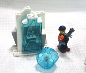 LEGO City: Arctic Icebreaker (60062) 99.9% Complete  w/ Box and Instructions