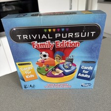 Trivial Pursuit Family Edition Board Game by Hasbro 2011 - (8yrs+) ~ Complete