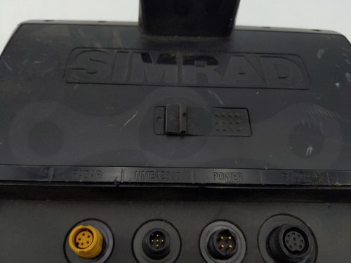 SIMRAD GO12 XSE SONAR RADAR MULTIFUNCTION HEAD UNIT FISHFINDER CHARTPLOTTER - Picture 3 of 7