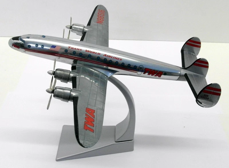 Corgi Escala 1/144 Diecast - AA30404 Lockheed L-049 Constellation Transworld 1946 Foto 3 de 3